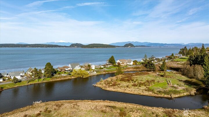 Property Photo: 817 Shorecrest Drive WA 98277