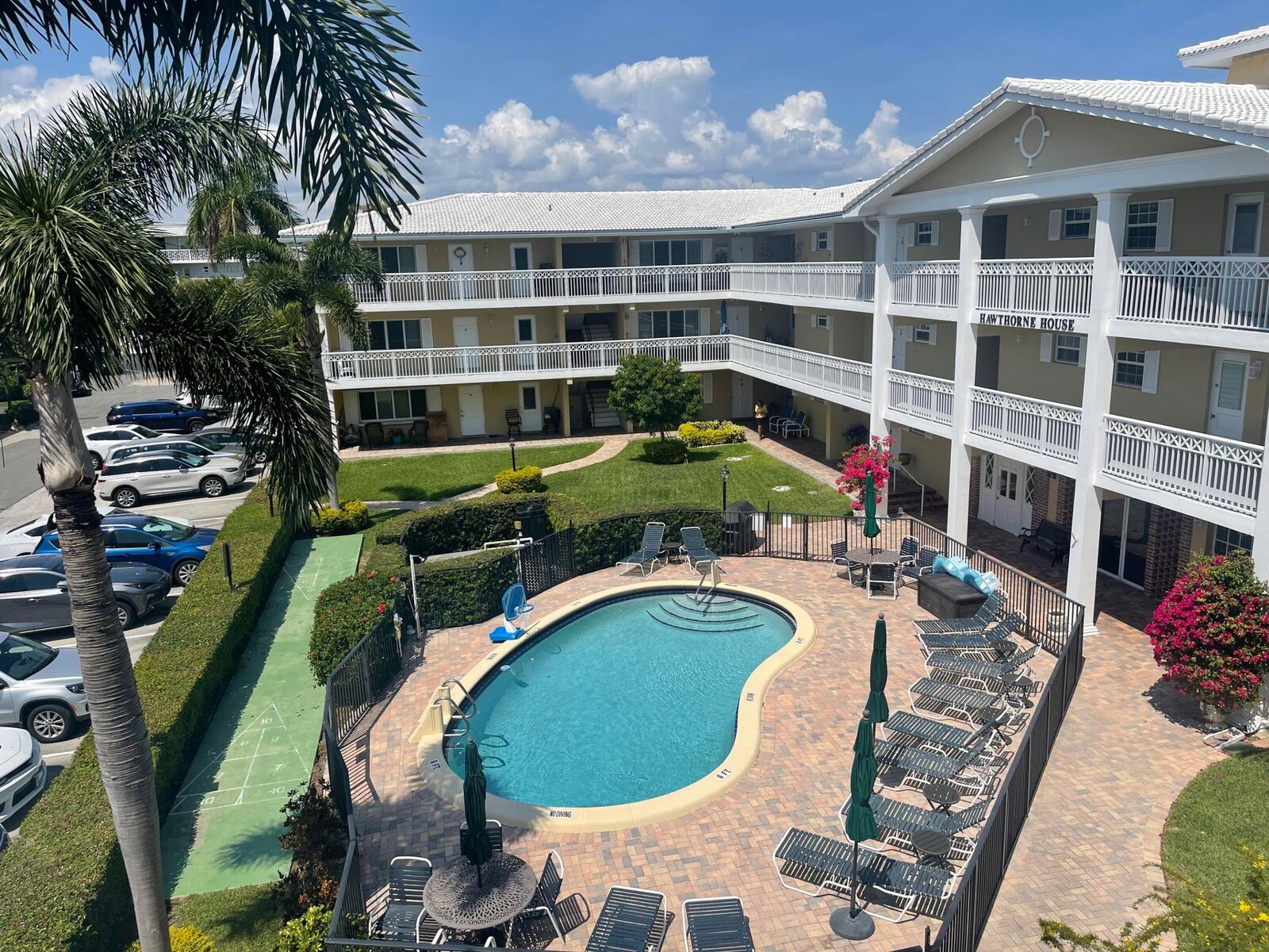 Property Photo:  3201 NE 29th Street 308  FL 33308 