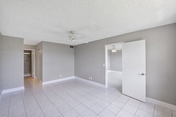 Property Photo:  2606 NW 104th Avenue 208  FL 33322 