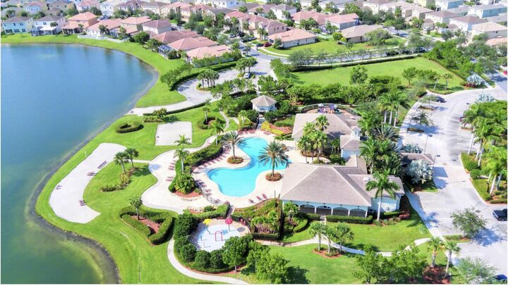 Property Photo:  1416 NW Leonardo Circle  FL 34986 