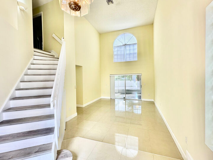 Property Photo: 2572 NW 79th Avenue FL 33063