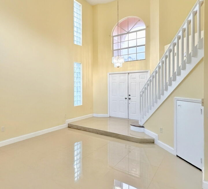 Property Photo: 2572 NW 79th Avenue FL 33063