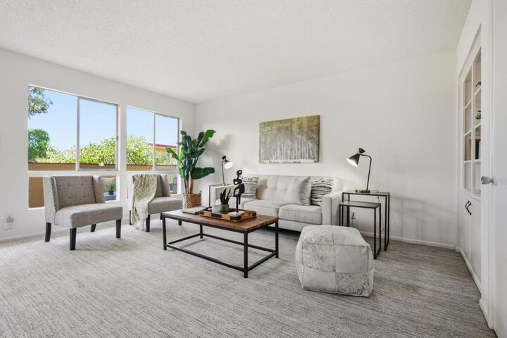 Property Photo: 3045 Los Prados Street 217 CA 94403