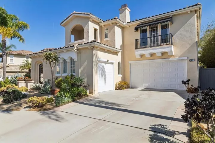 Property Photo:  5492 Coach Ln  CA 92130 