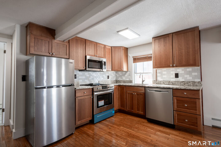 Property Photo:  89 Hempstead Street  CT 06320 