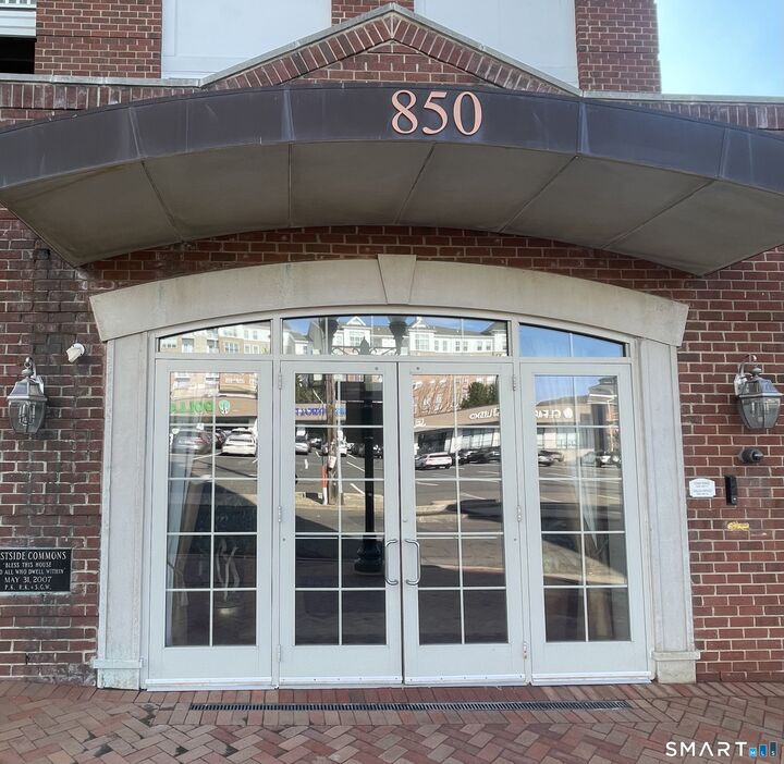 Property Photo:  850 East Main Street 205  CT 06902 