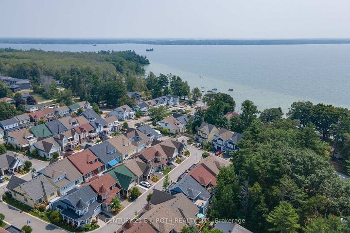 Property Photo:  3327 Summerhill Way N  ON L3V 0E1 