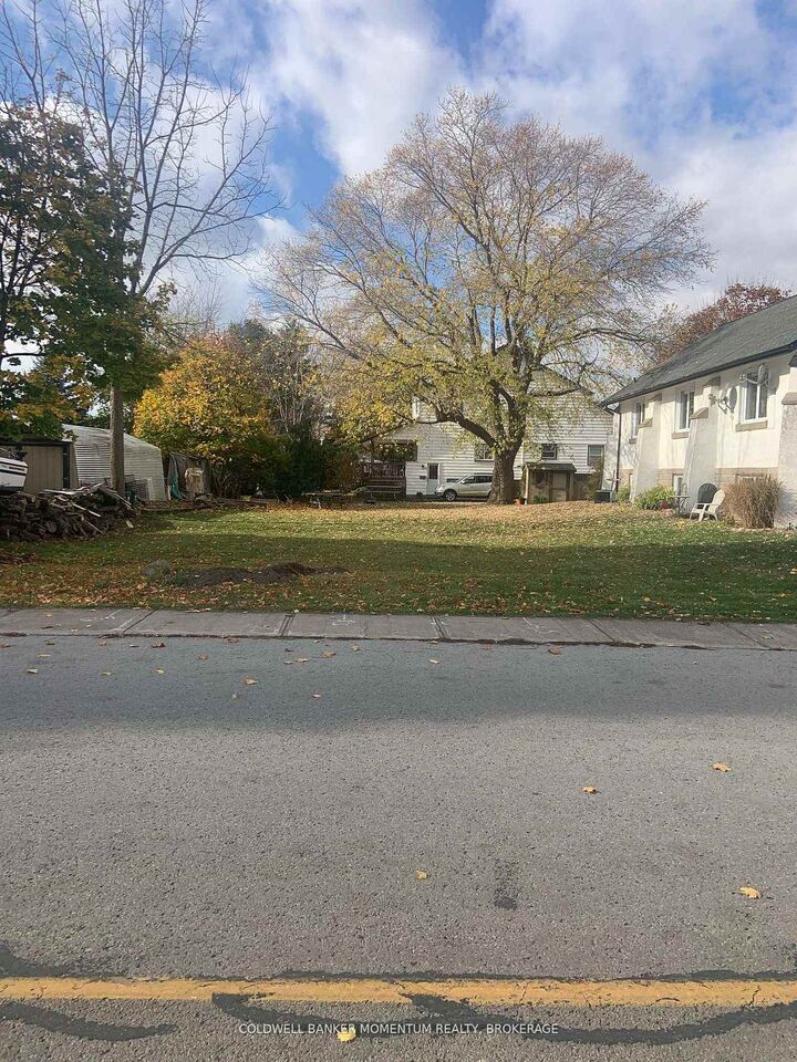 W/S Fielden Avenue — photo 1