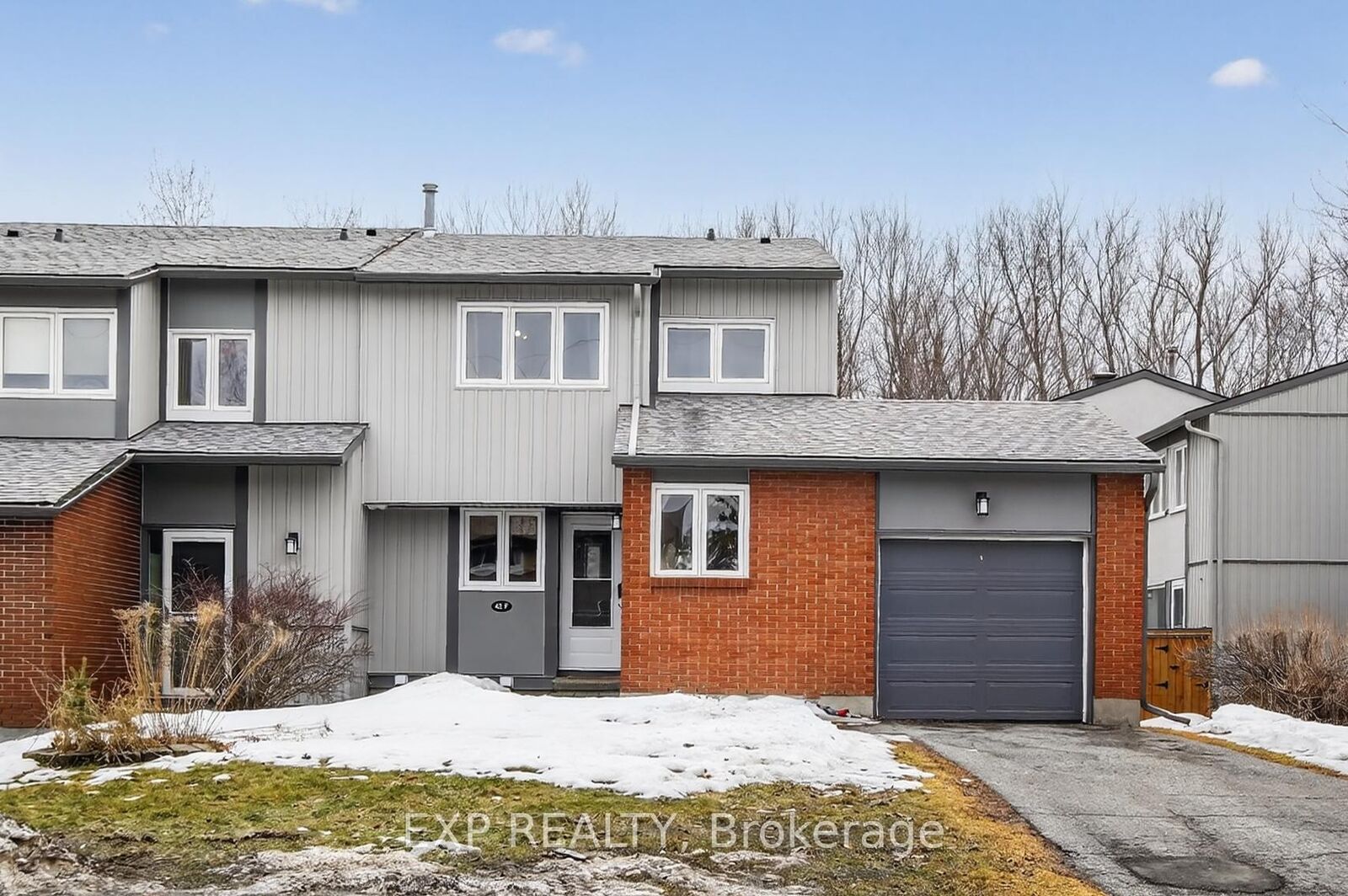 Property Photo:  42F Benlea Drive 70  ON K2G 4A9 