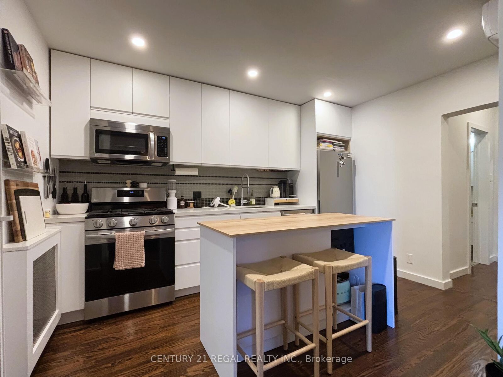 Photo de la propriété:  89 Gladstone Avenue 2  ON M6J 3K7 