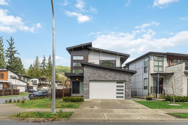 Photo de la propriété:  36689 Dianne Brook Avenue  BC V3G 0H4 