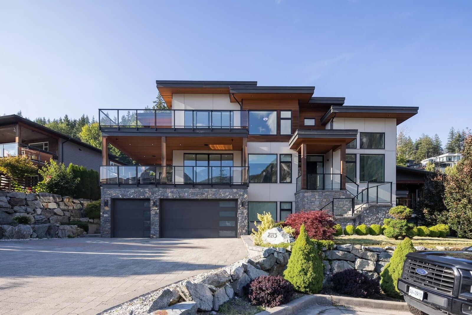 Property Photo: 2213 Windsail Place BC V8B 0T6