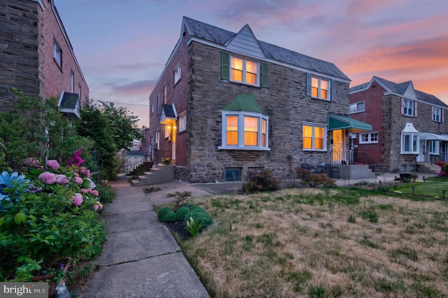 Property Photo:  2006 Vista Street  PA 19152 