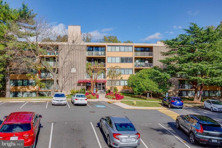 Property Photo:  8 S Van Dorn Street 303  VA 22304 