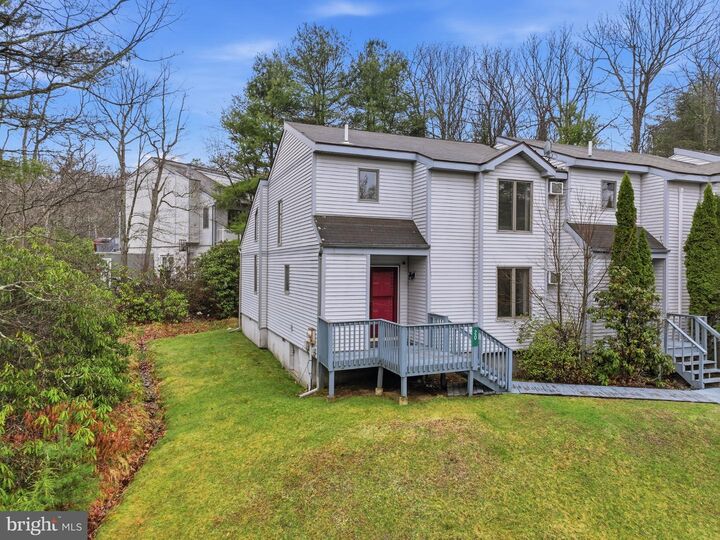 Property Photo: 20 Gregory Place PA 18624