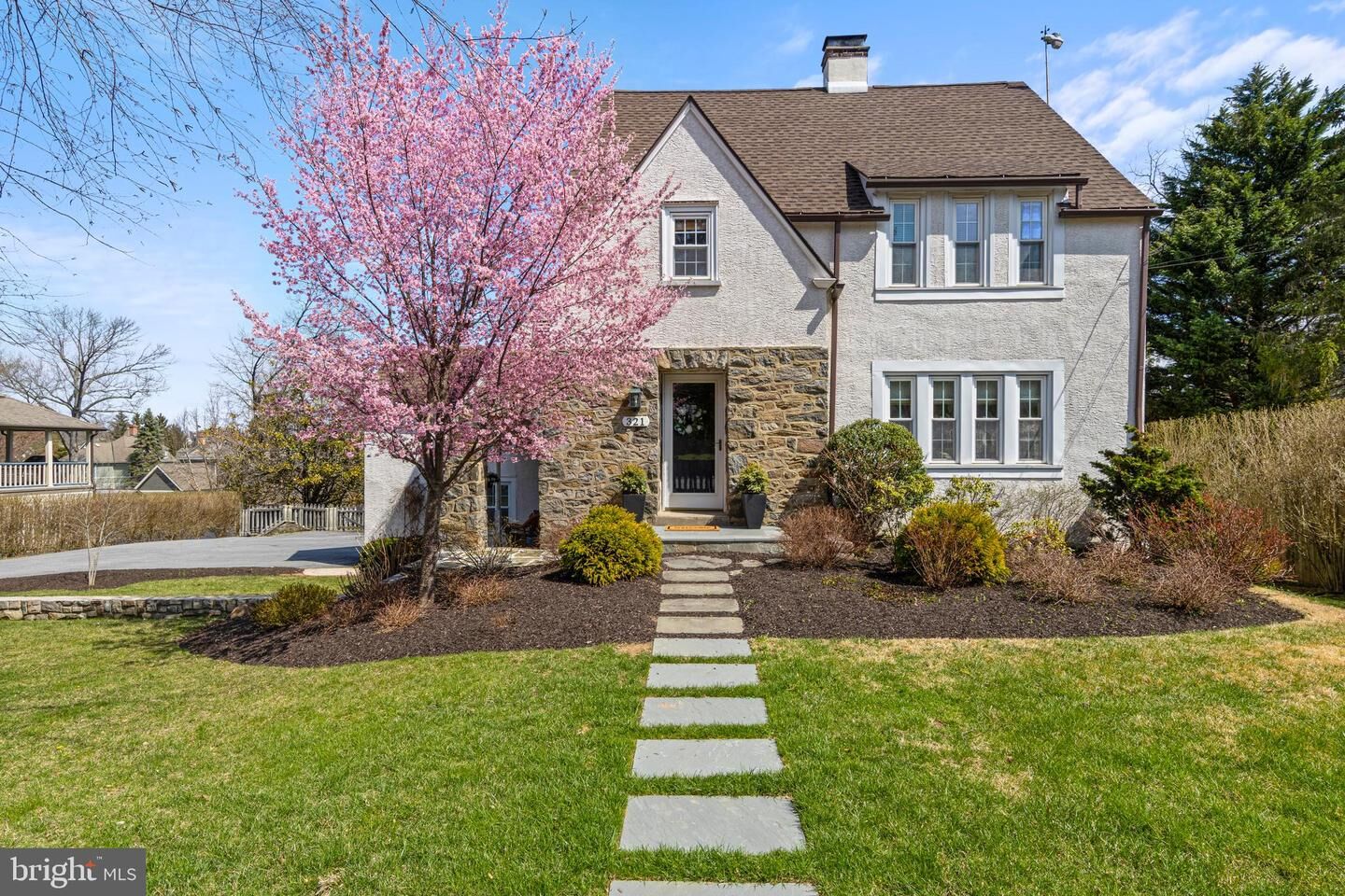 Property Photo:  321 Conestoga Road  PA 19087 