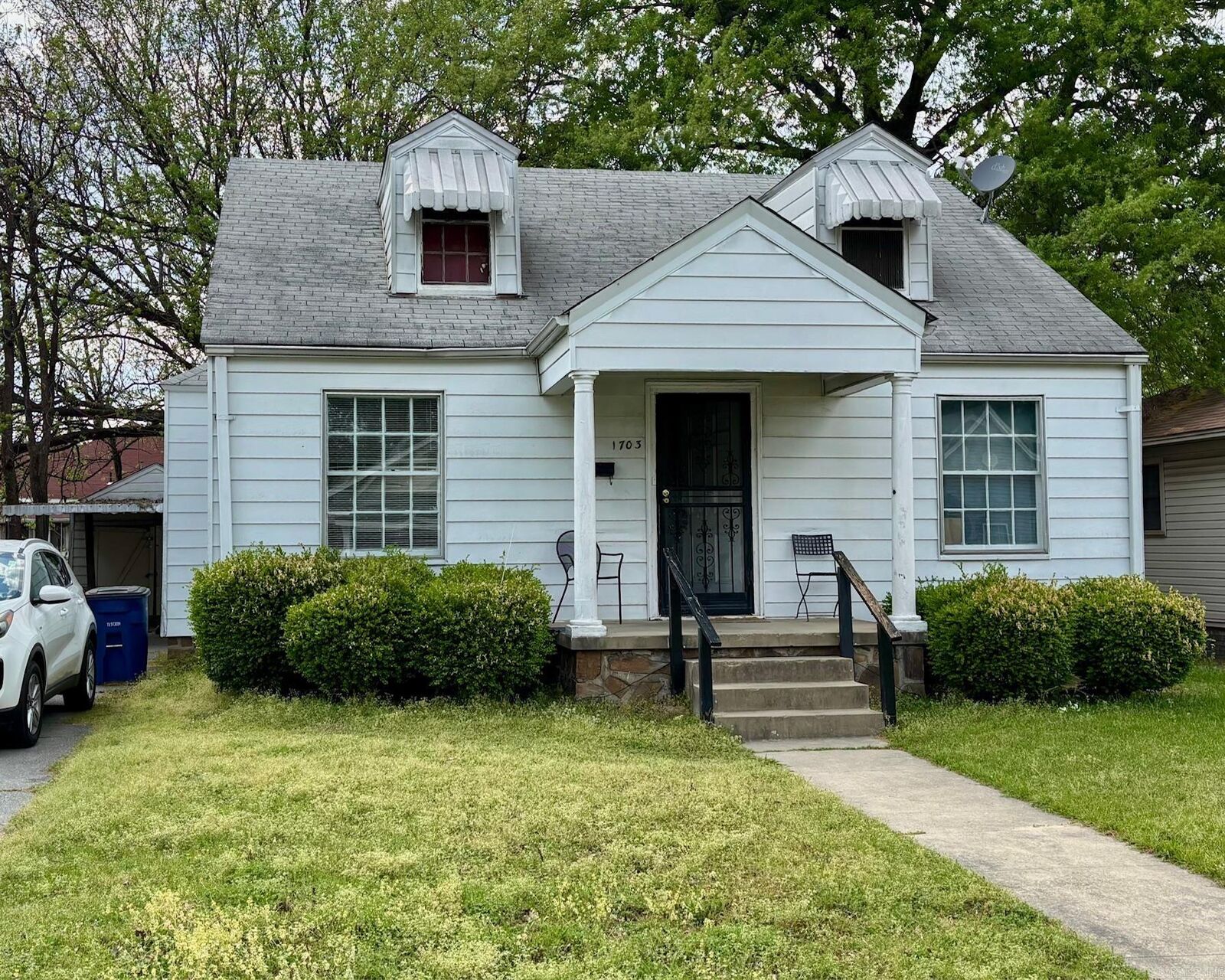 Property Photo:  1703 Schaer Street  AR 72114-3365 