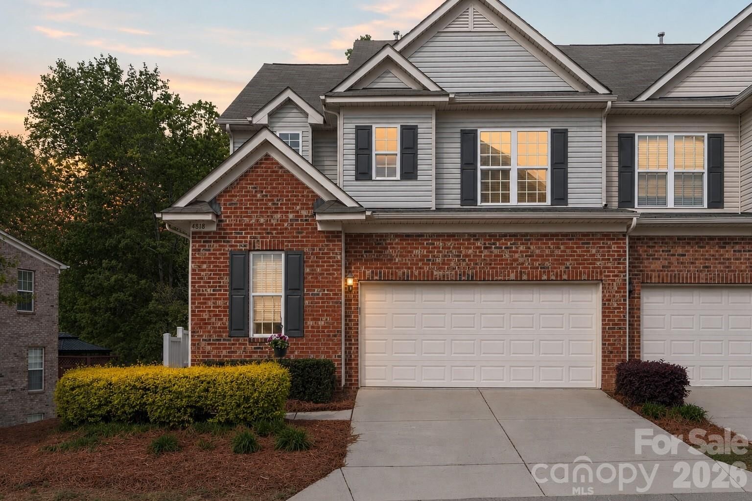 Property Photo:  4818 Fonthill Lane  NC 28210 