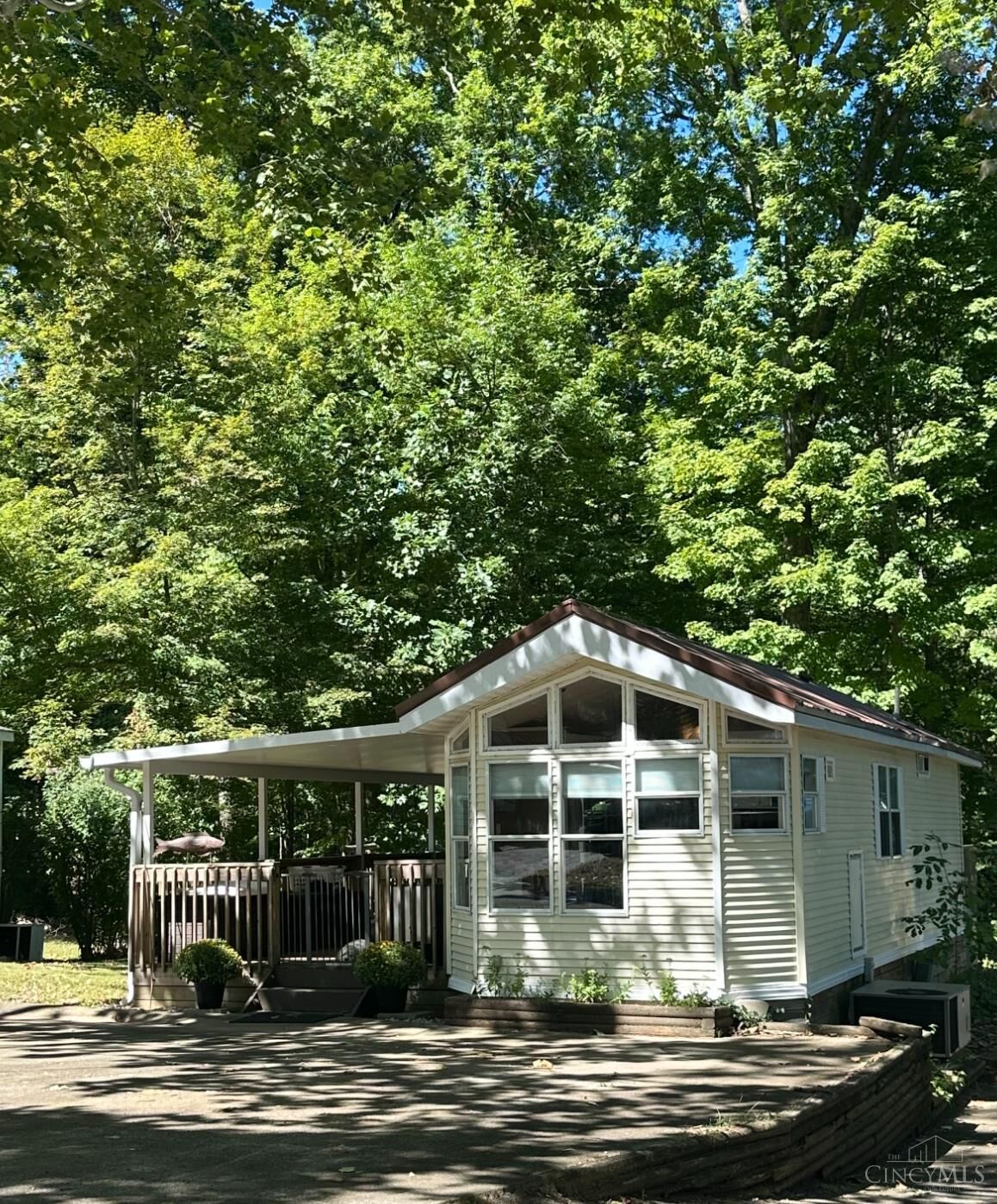 Property Photo: 162 W Old State Road 101 IN 47353