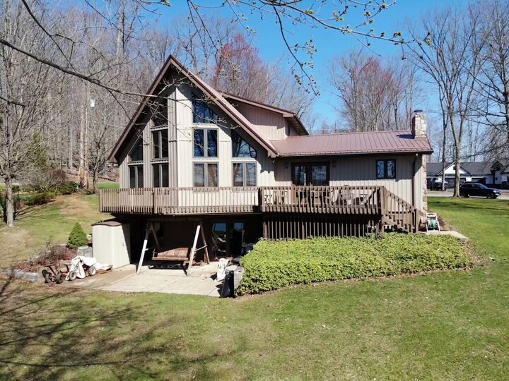 Property Photo: 20 Crystal Cove Ct PA 15801