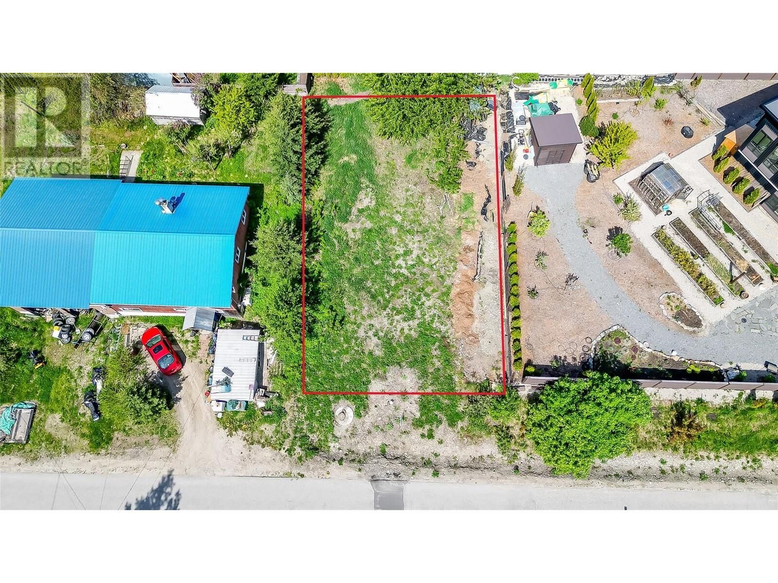 Property Photo:  307 Humbert Street  BC V0E 2S2 