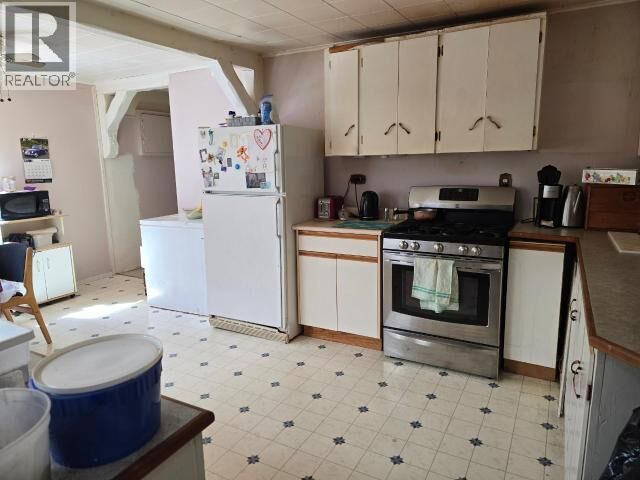 Property Photo:  5287 McGuffie Ave  BC  