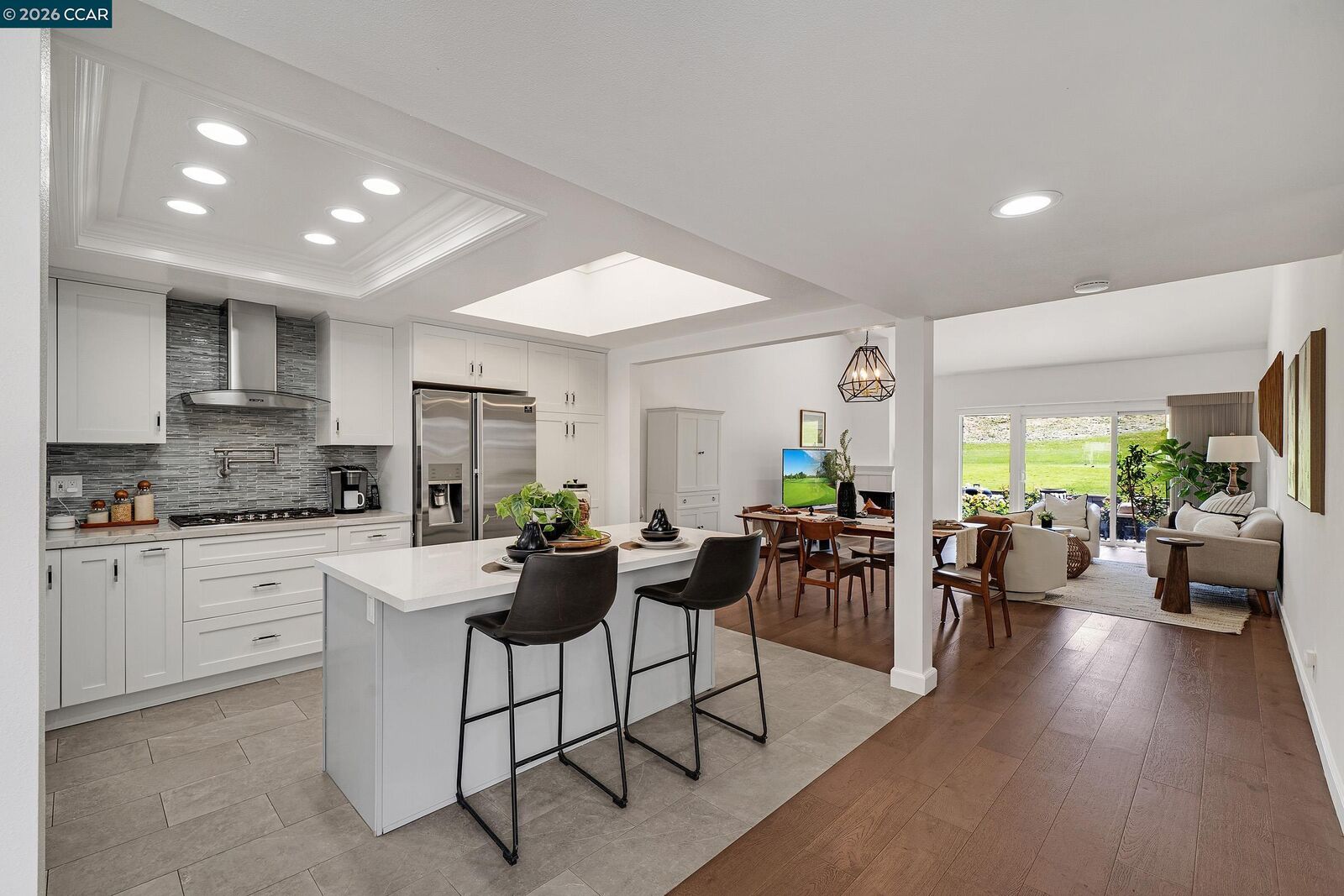 Property Photo: 692 Silver Lake Dr CA 94526