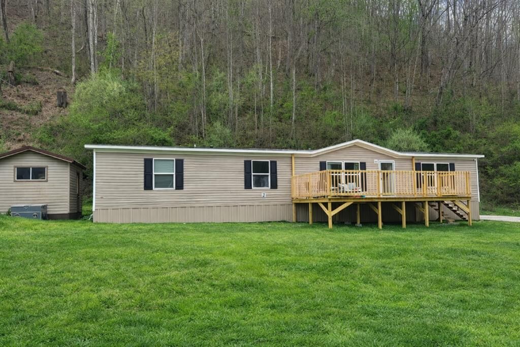 Property Photo:  1286 Mare Creek  KY 41659 