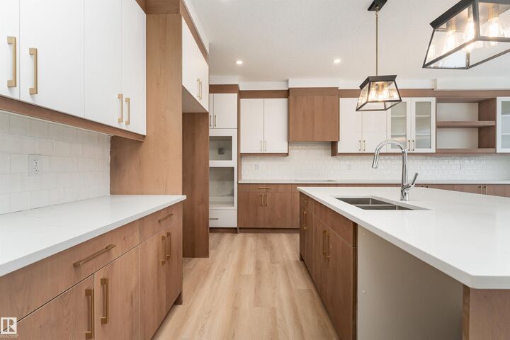 Property Photo: 60 Landing Trails Drive AB T0A 1N0