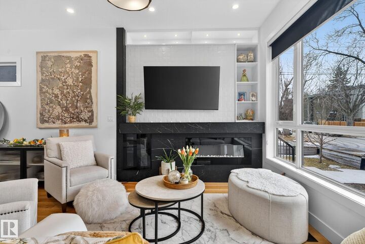 Property Photo:  8405 77 Street NW  AB T6C 2L7 