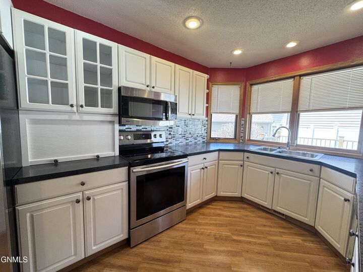 Property Photo: 3033 19th Street ND 58503