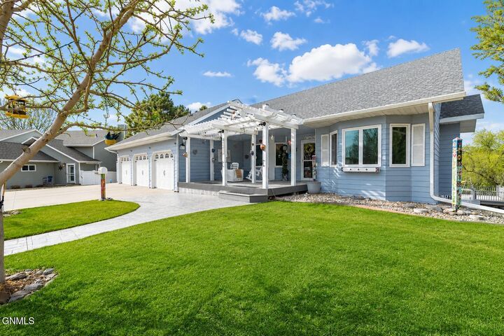 Property Photo:  1300 Territory Drive  ND 58503 