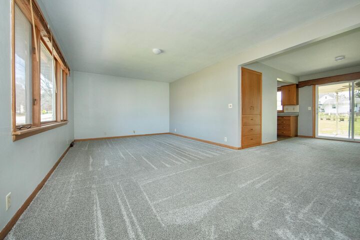 Property Photo:  235 E Franklin Street  IA 50622 