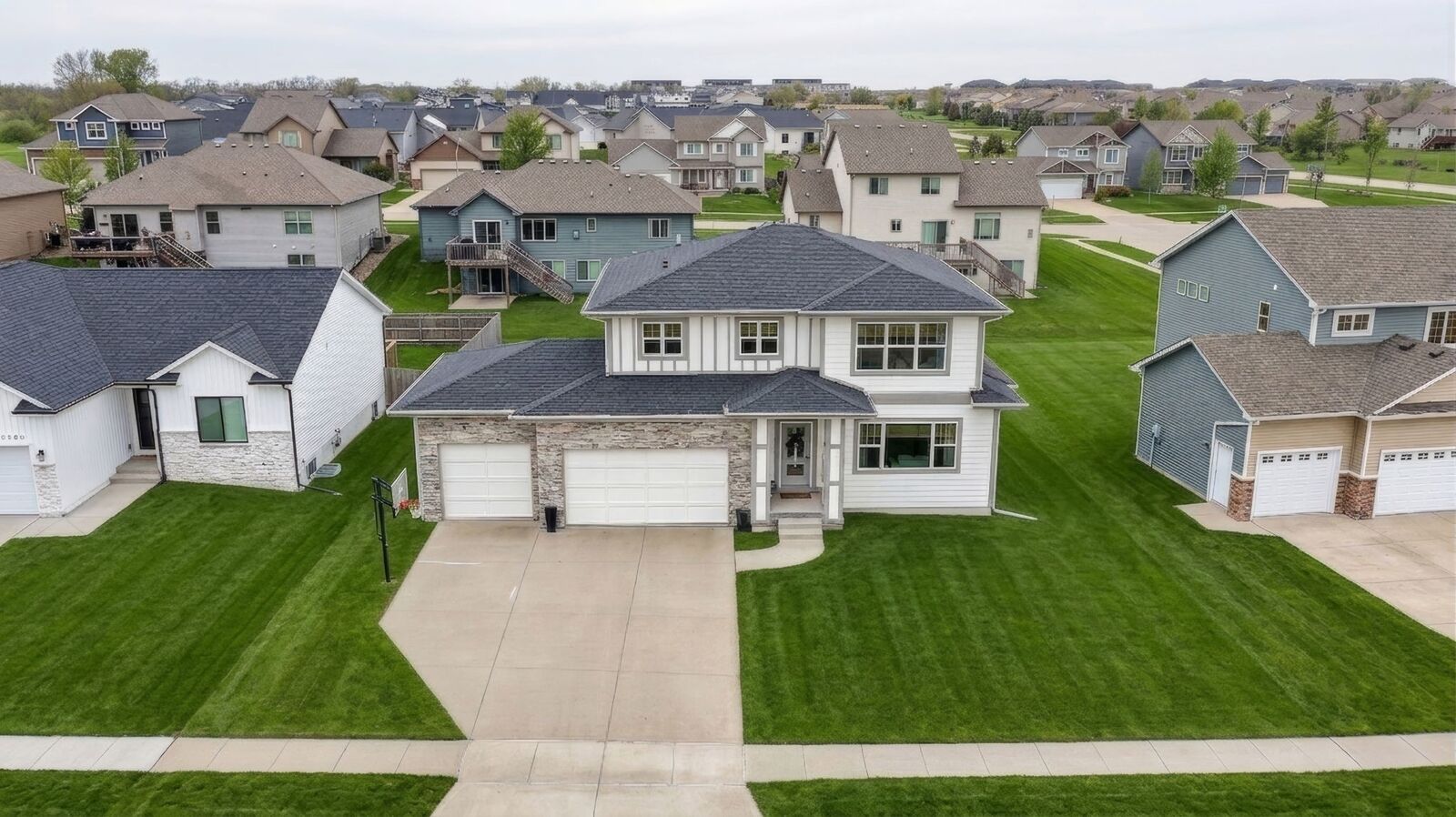 Property Photo:  1194 89th Street  IA 50266 