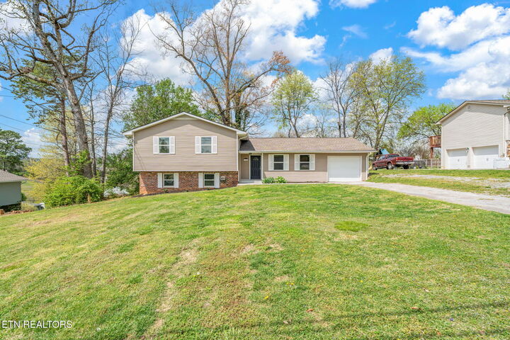 Property Photo:  1305 Chipwood Rd  TN 37932 