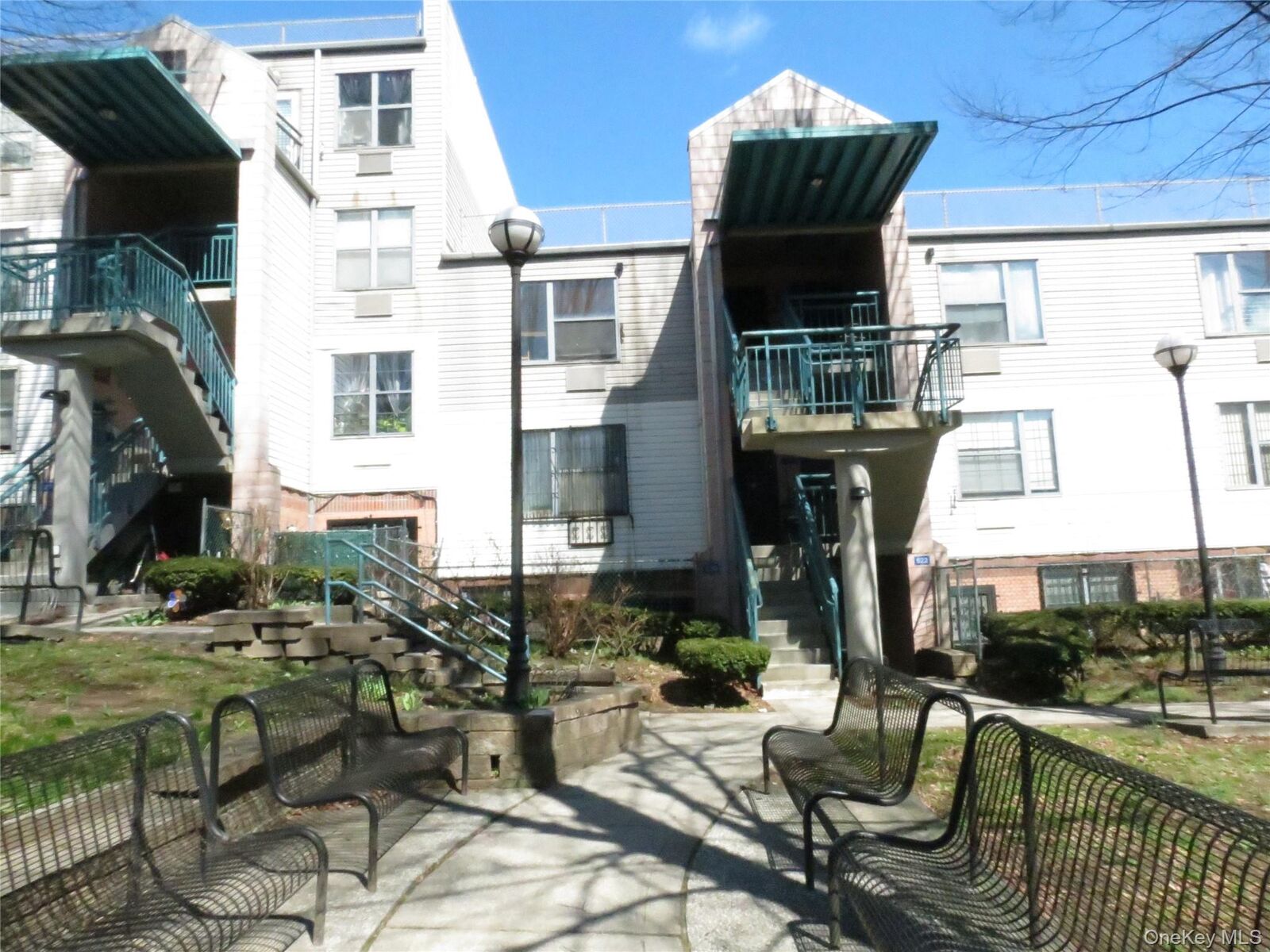 Property Photo:  522 E 159th Street 2B  NY 10451 