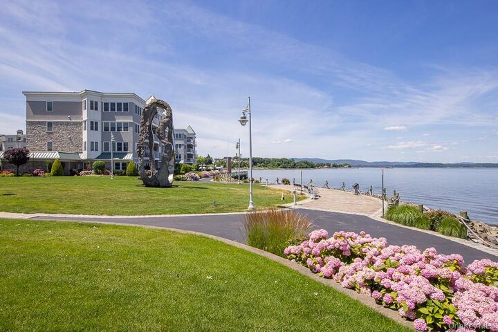 Property Photo:  1321 Round Pointe Drive  NY 10927 