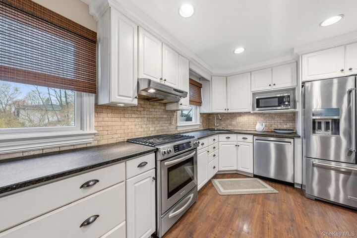 Property Photo:  24 Northpark Drive  NY 10923 