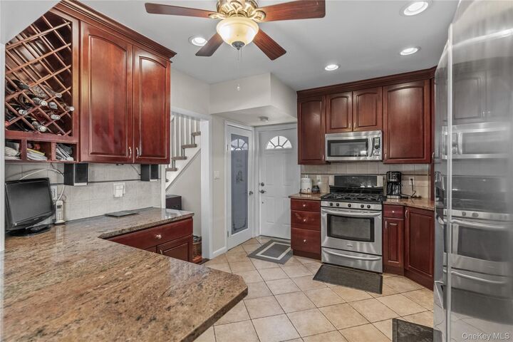 Property Photo:  35 Lispenard Avenue  NY 10801 