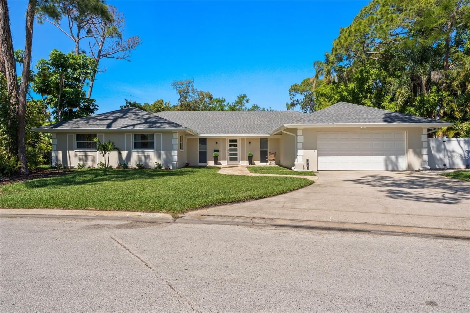 Property Photo:  8648 14th Way N Fl  FL 33702 