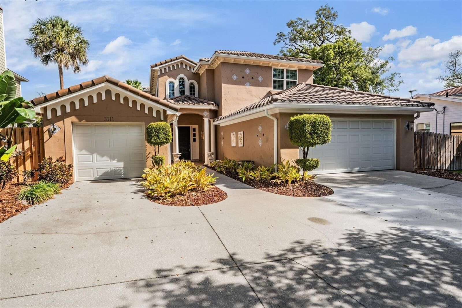 Property Photo:  3111 W Lawn Avenue  FL 33611 