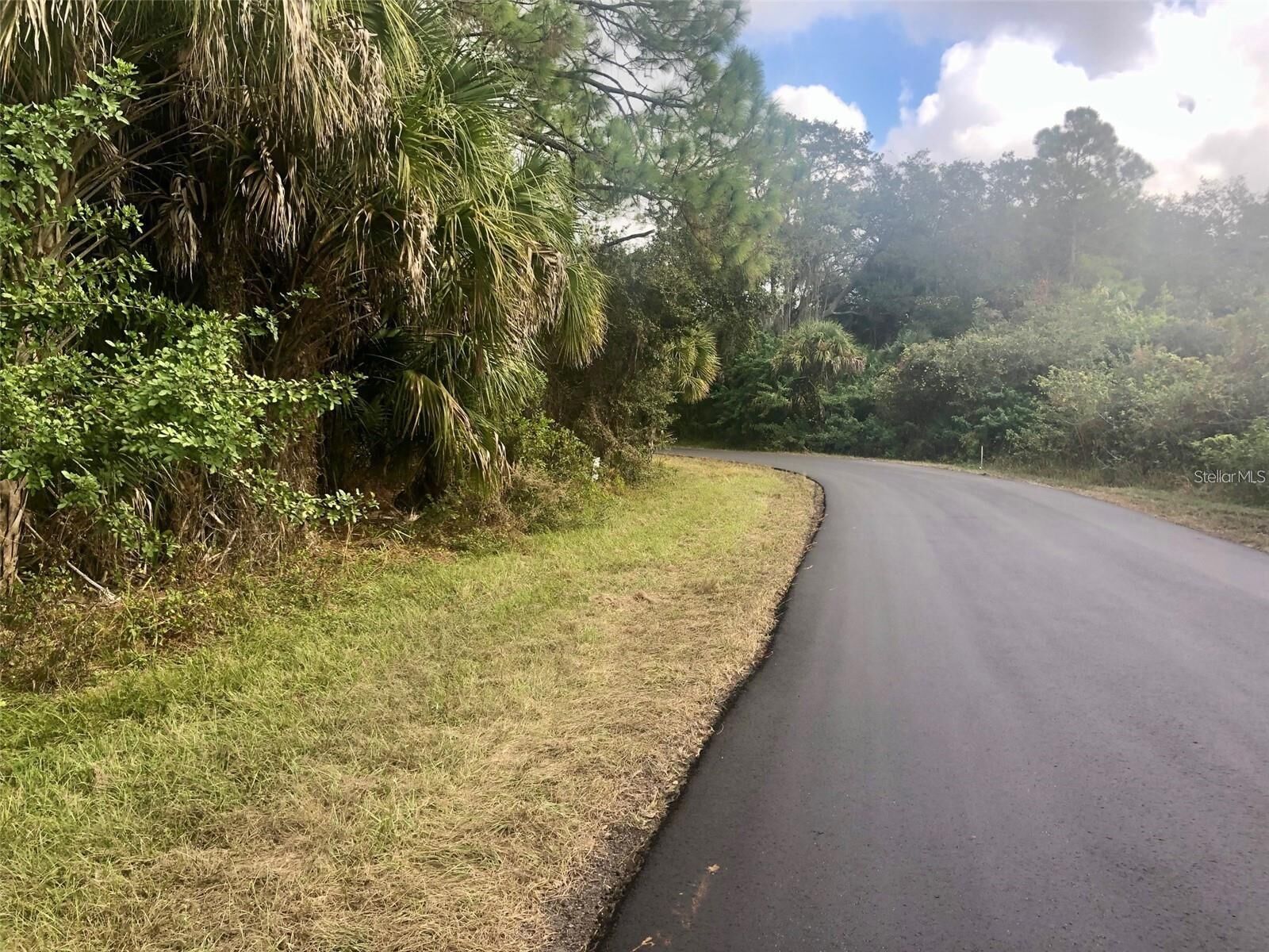 Property Photo: 15028 Cresent Avenue FL 33953