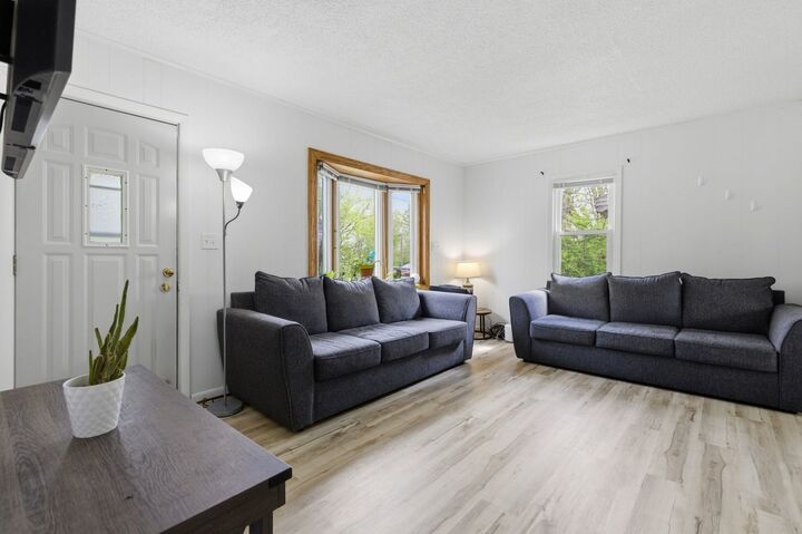 Property Photo:  32 Arlington Lane  IL 60020 