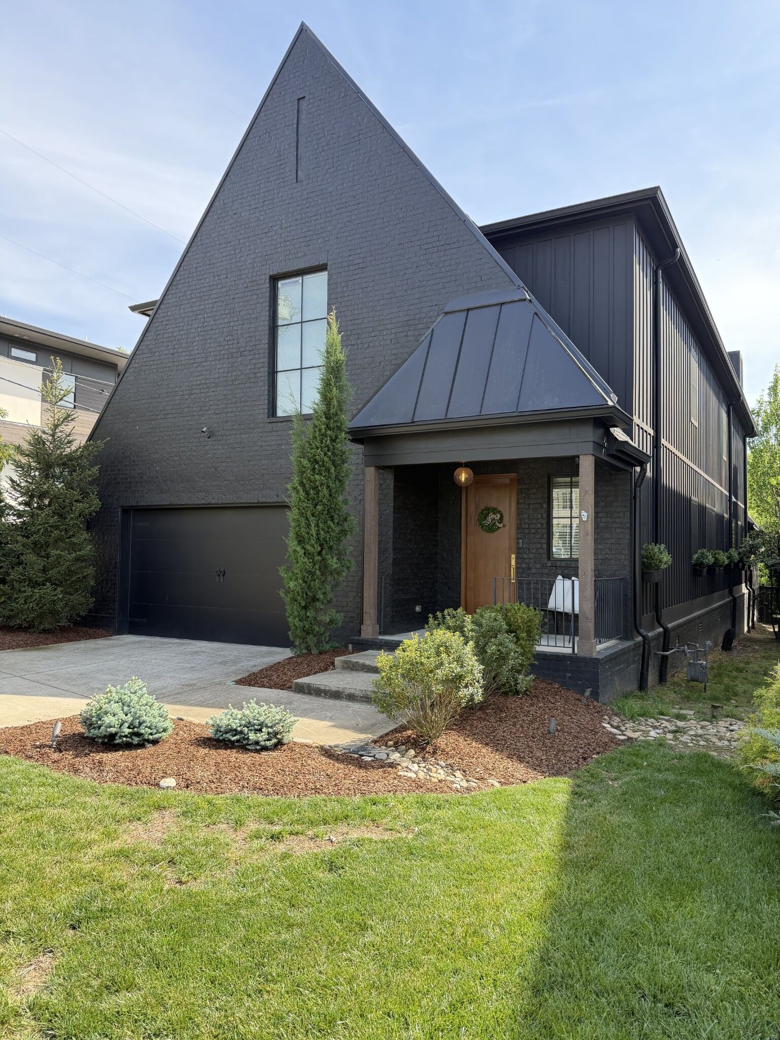 Property Photo:  1809 Castleman Dr  TN 37215 