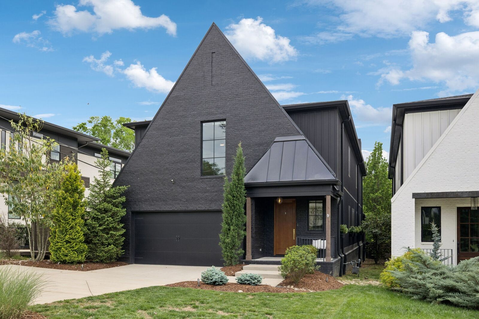 Property Photo: 1809 Castleman Dr TN 37215