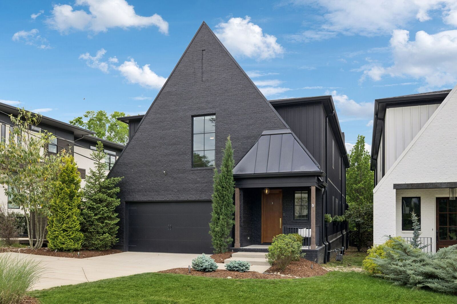 Property Photo:  1809 Castleman Dr  TN 37215 