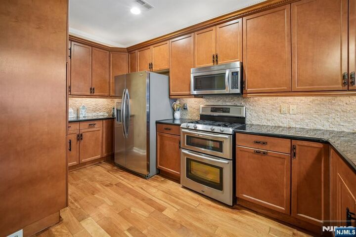 Property Photo:  1403 Pointe Gate Drive  NJ 07039 