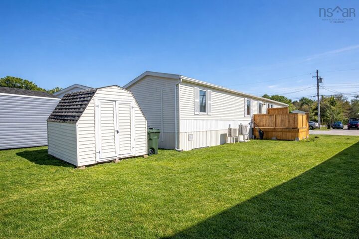 Property Photo:  6 Alderwood Court  NS B3T 1B1 