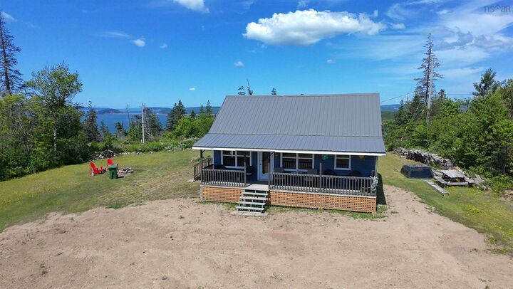 Property Photo: 4 Ridgeview Lane NS B0M 1S0