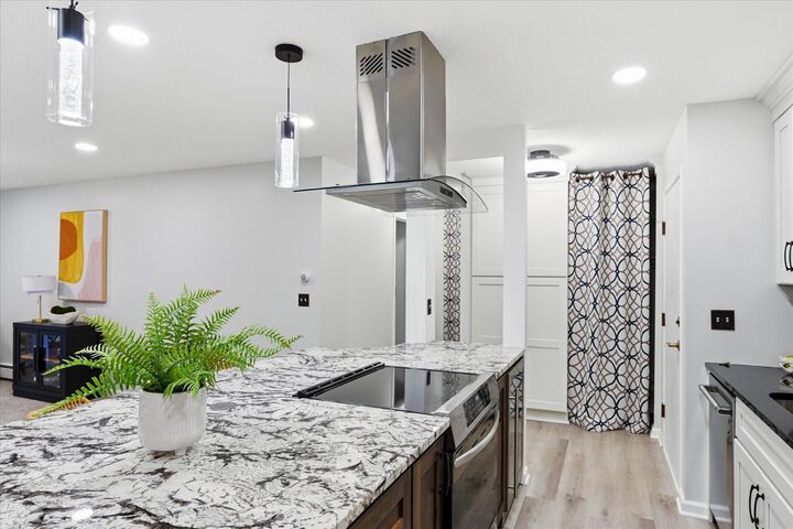 Property Photo:  135 Viking Drive E 104  MN 55117 